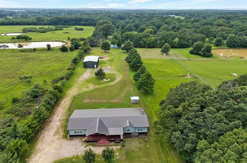 923 County Road 2415, Honey Grove TX 75446 - Photo 35