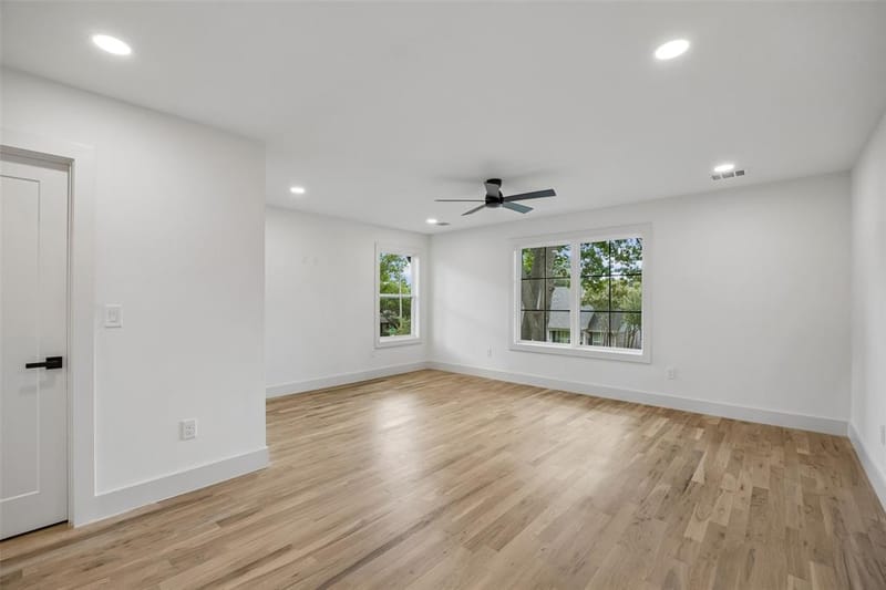 10310 Mosscrest Drive, Dallas TX 75238 - Photo 35