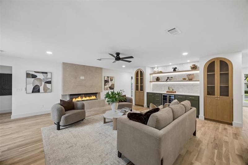 10310 Mosscrest Drive, Dallas TX 75238 - Photo 8
