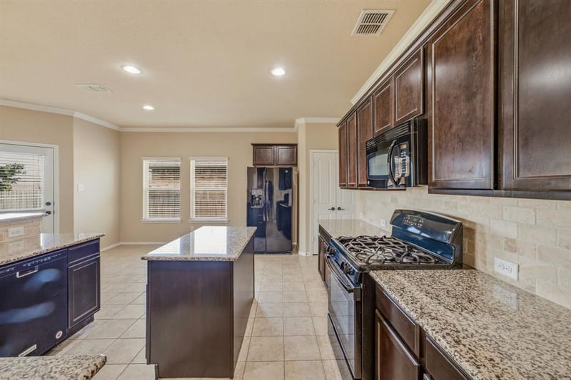 229 Pin Cushion Trail, Burleson TX 76028 - Photo 16