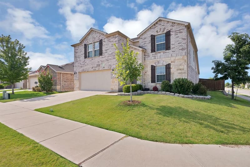 3004 Walker Creek Drive, Little Elm TX 75068 - Photo 2