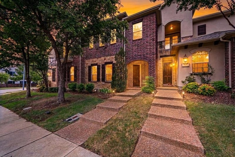 8607 Calvin Road, Irving TX 75063