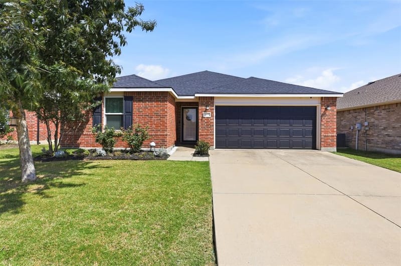 5925 Mountain Bluff Drive, Fort Worth TX 76179
