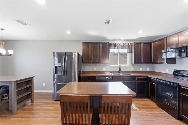 5925 Mountain Bluff Drive, Fort Worth TX 76179 - Photo 9