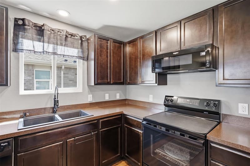 5925 Mountain Bluff Drive, Fort Worth TX 76179 - Photo 8
