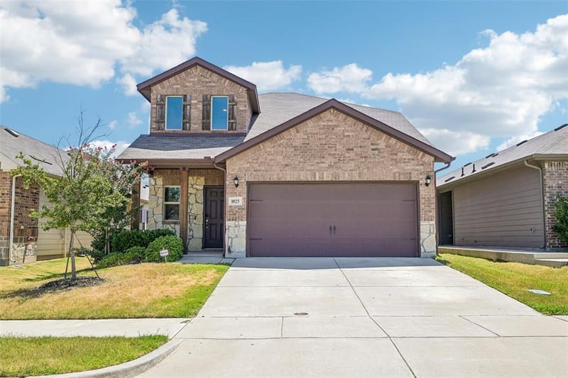 1025 Mason Street, Aubrey TX 76227 - Photo 2