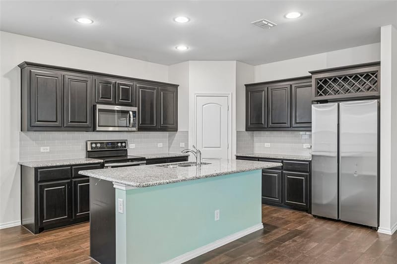 1025 Mason Street, Aubrey TX 76227 - Photo 10