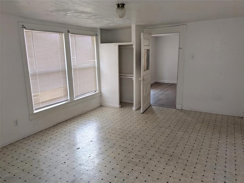 411 S Bradshaw Street, Denton TX 76205 - Photo 10