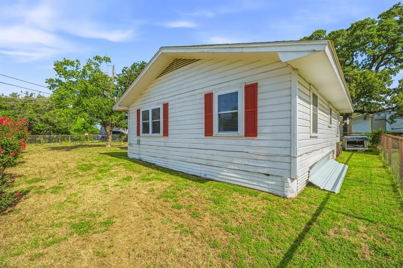 3704 County Road 801, Cleburne TX 76031 - Photo 16