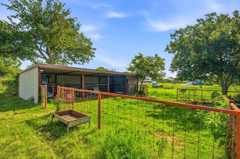 3704 County Road 801, Cleburne TX 76031 - Photo 18