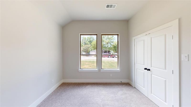 2825 S Grove Street, Fort Worth TX 76104 - Photo 20
