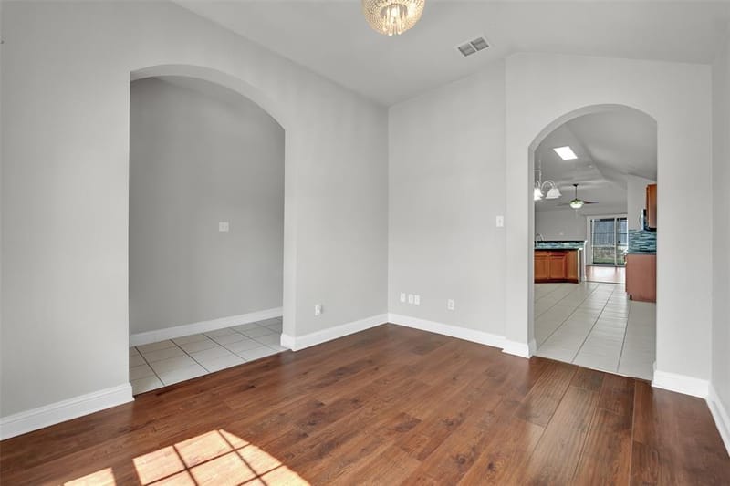 5205 Mirror Lake Drive, Haltom City TX 76117 - Photo 5