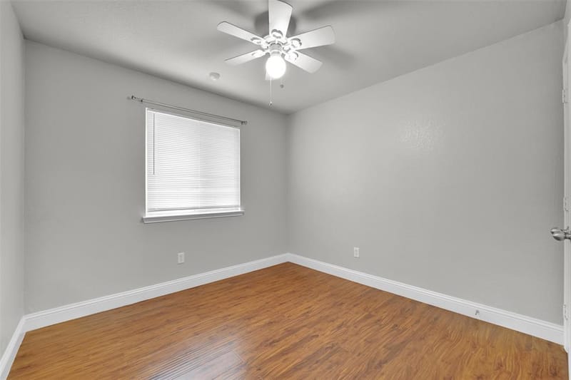 5205 Mirror Lake Drive, Haltom City TX 76117 - Photo 15