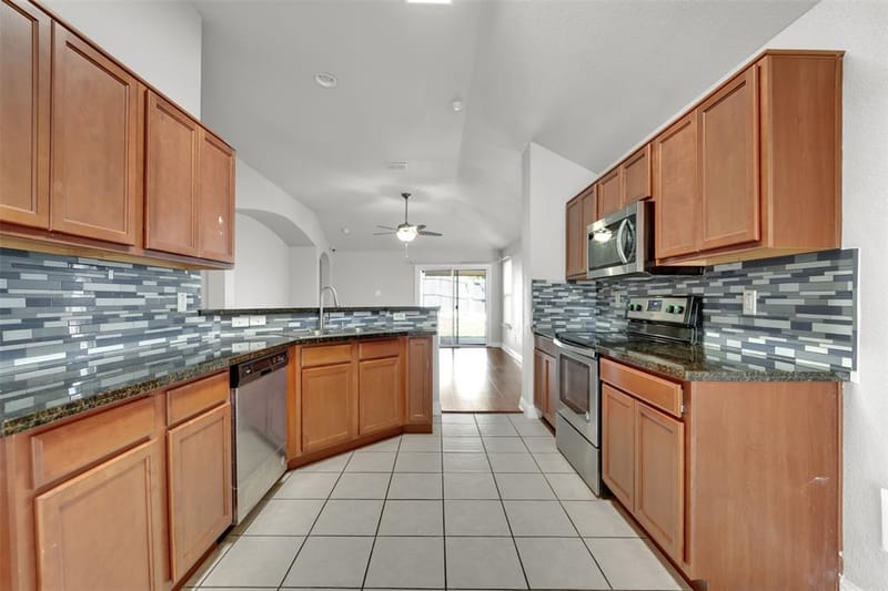 5205 Mirror Lake Drive, Haltom City TX 76117 - Photo 11