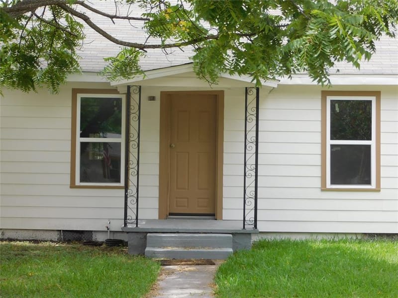 407 NE 4th Street, Hubbard TX 76648 - Photo 2