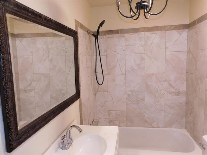 407 NE 4th Street, Hubbard TX 76648 - Photo 14