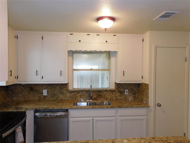 407 NE 4th Street, Hubbard TX 76648 - Photo 11