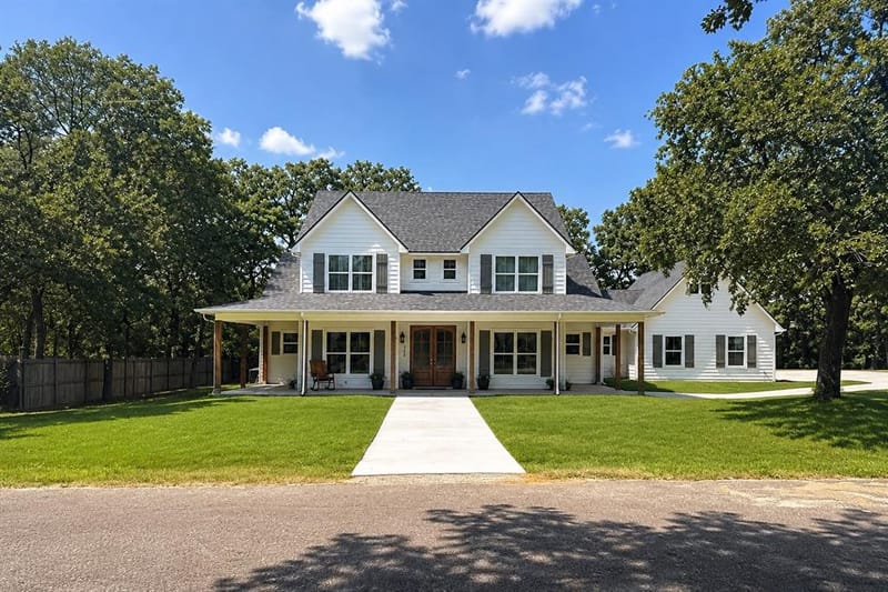 100 Hidden Oaks Drive, Waco TX 76705