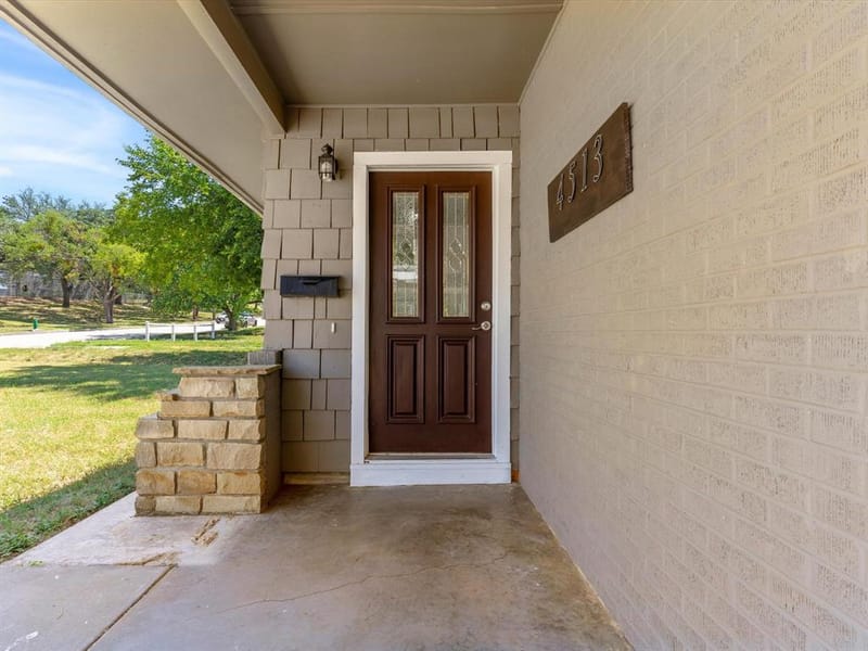 4513 Donnelly Avenue, Fort Worth TX 76107 - Photo 3