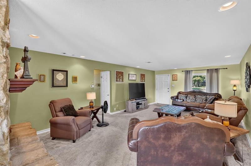 184 Oakhurst Drive, Bedford TX 76022 - Photo 5