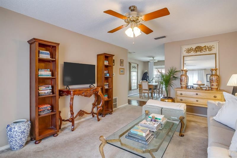 937 Roaring Springs Road, Fort Worth TX 76114 - Photo 6