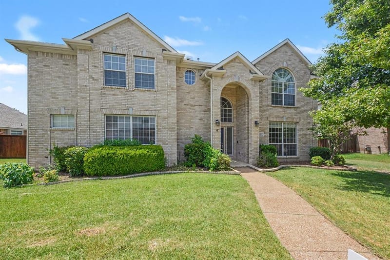 415 Heatherwood Drive, Allen TX 75002 - Photo 2