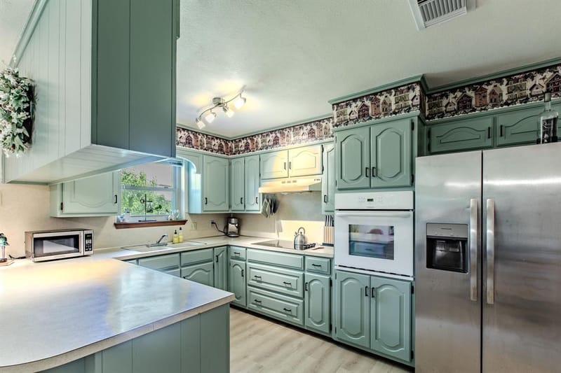 1057 Radisson Drive, Hewitt TX 76643 - Photo 3