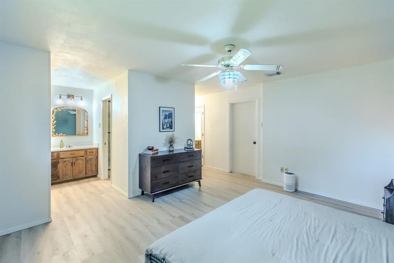 1057 Radisson Drive, Hewitt TX 76643 - Photo 11
