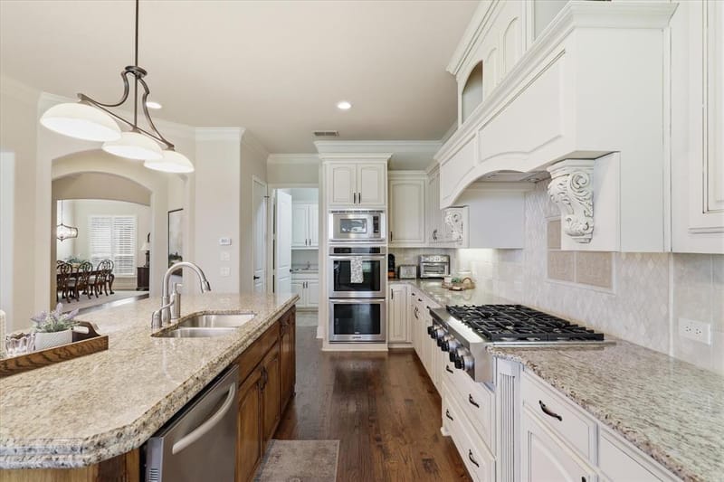 6076 Beacon Hill Drive, Frisco TX 75036 - Photo 10