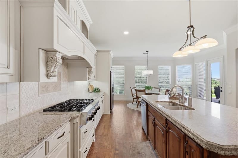 6076 Beacon Hill Drive, Frisco TX 75036 - Photo 11