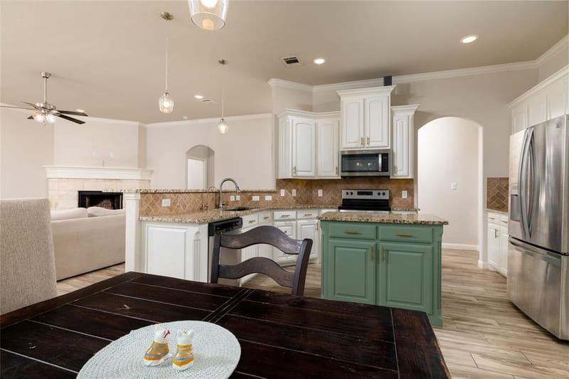 205 Harp Avenue, Godley TX 76044 - Photo 16