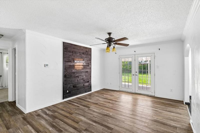 716 Heathcliff Drive, Everman TX 76140 - Photo 2