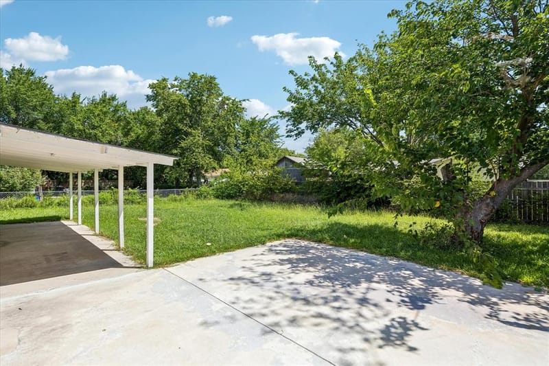 716 Heathcliff Drive, Everman TX 76140 - Photo 13