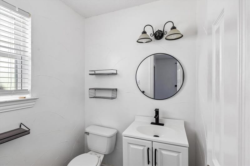 716 Heathcliff Drive, Everman TX 76140 - Photo 9