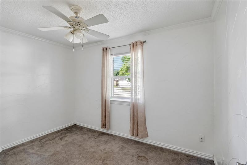 716 Heathcliff Drive, Everman TX 76140 - Photo 10