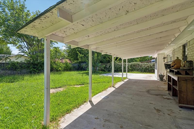 716 Heathcliff Drive, Everman TX 76140 - Photo 15