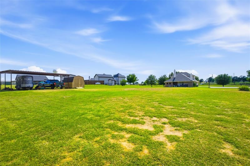 1389 Thomas Road, Springtown TX 76082 - Photo 26