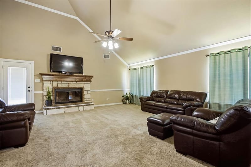 1389 Thomas Road, Springtown TX 76082 - Photo 5