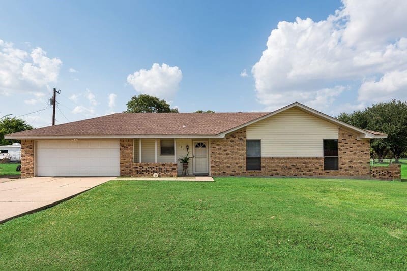 121 Tracy Drive, Waxahachie TX 75165