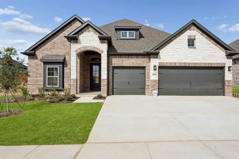 8908 Amistad Lane, Denton TX 76226 - Photo 2