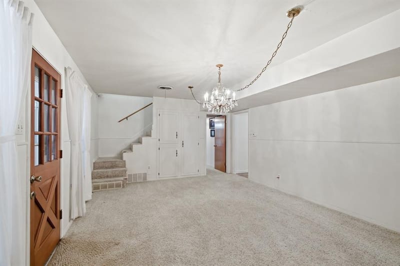 1301 Colonial Court, Arlington TX 76013 - Photo 16