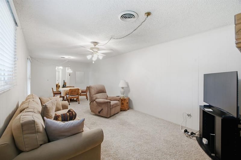1301 Colonial Court, Arlington TX 76013 - Photo 22
