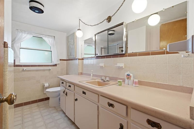 1301 Colonial Court, Arlington TX 76013 - Photo 14