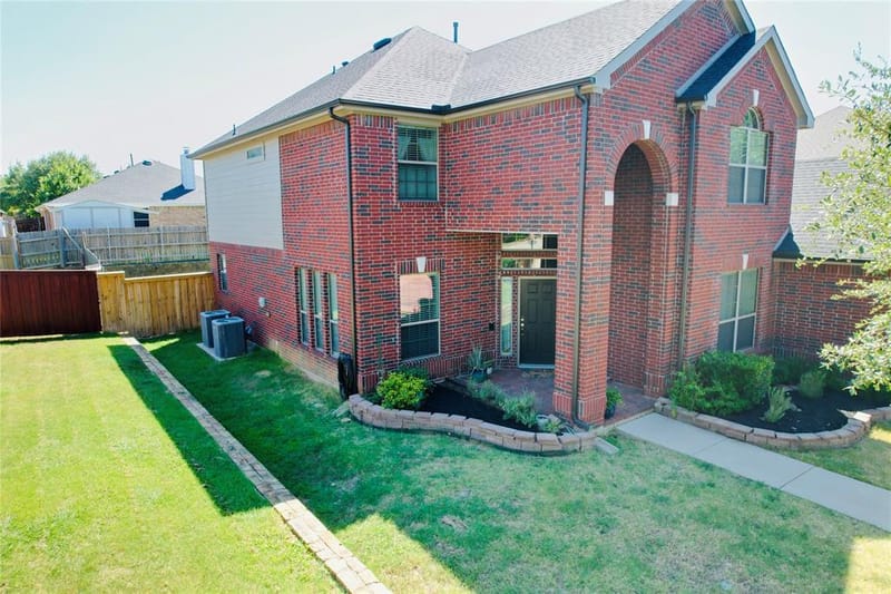 8132 Guadalupe Road, Arlington TX 76002 - Photo 3