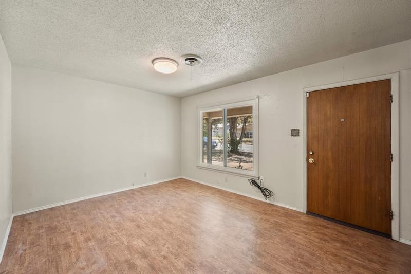 4816 Eastover Avenue, Fort Worth TX 76119 - Photo 6
