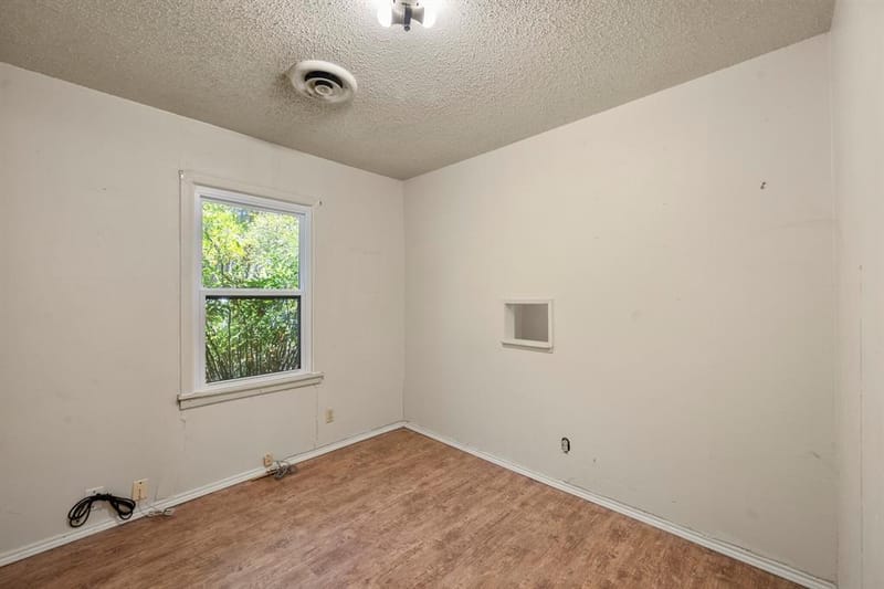 4816 Eastover Avenue, Fort Worth TX 76119 - Photo 16