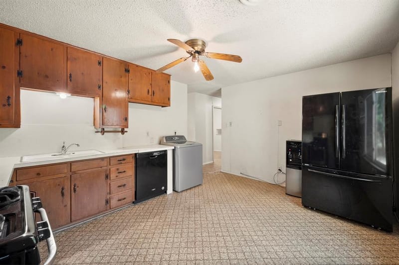4816 Eastover Avenue, Fort Worth TX 76119 - Photo 12