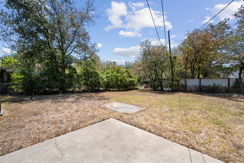 4816 Eastover Avenue, Fort Worth TX 76119 - Photo 22