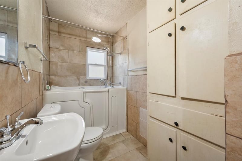 4816 Eastover Avenue, Fort Worth TX 76119 - Photo 20