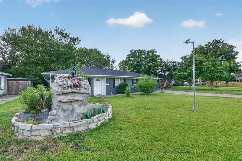 1029 S Bryan Street, Mesquite TX 75149 - Photo 3